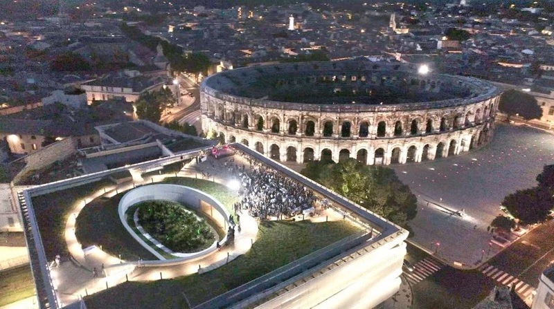 rooftop musee de la romanite